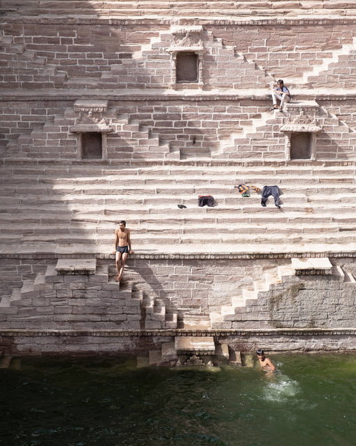 Amber Stepwell 03 - Altitude Galeria